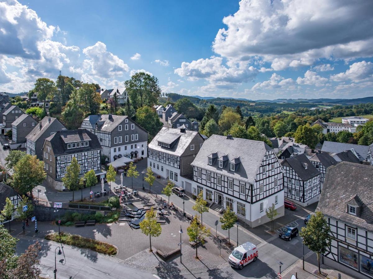 Zur Fredeburg Hotel Schmallenberg Exterior photo