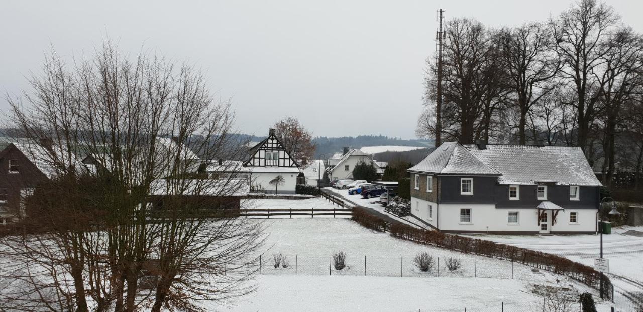 Zur Fredeburg Hotel Schmallenberg Exterior photo